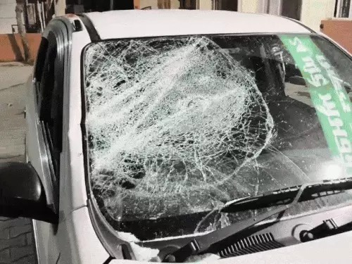 जालंधर में लुटेरों ने फाइनेंस कंपनी के वर्कर को लूटा, कार की क्षतिग्रस्त